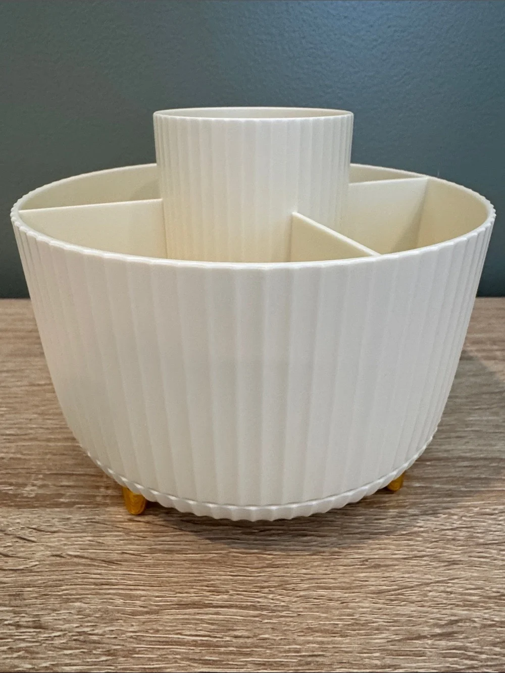 2/$10 Cream 360 Rotating Desktop Organizer with 5 Slots NWT